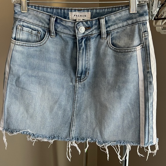 Pac Sun denim skirt size 25 - Picture 2 of 3